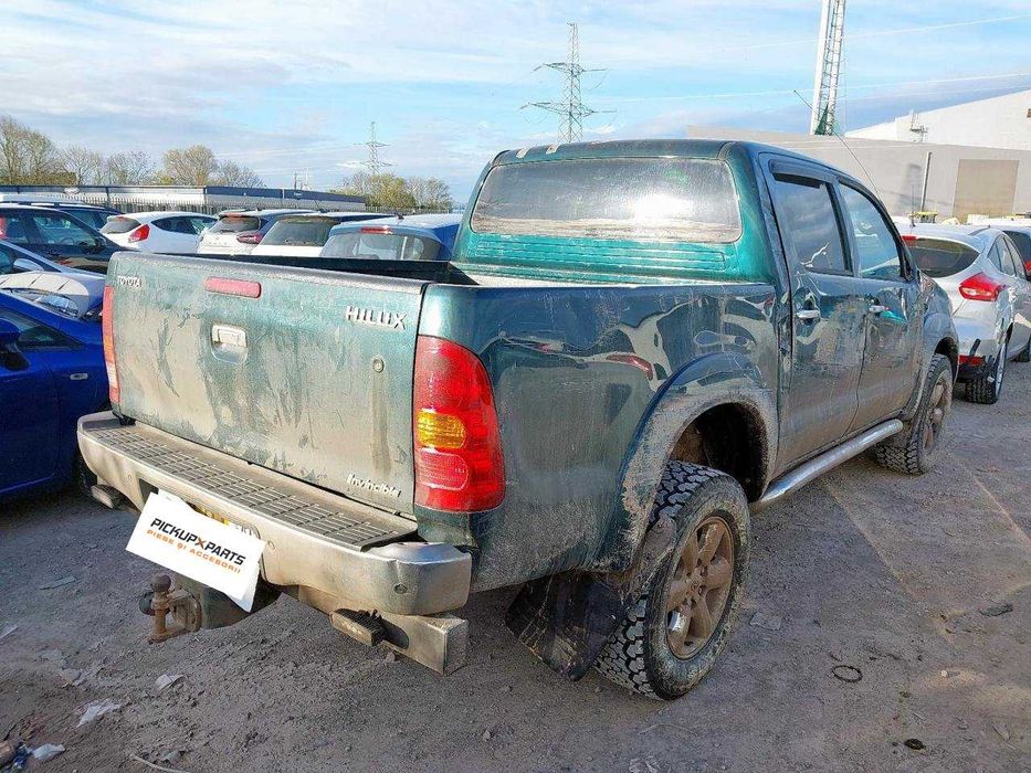 Dezmembrez Toyota hilux  3.0 Diesel 126KW/171CP 2005-2015