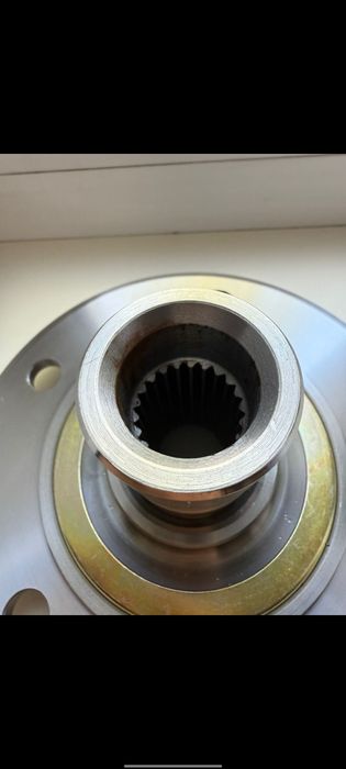 Продам ступицу колеса