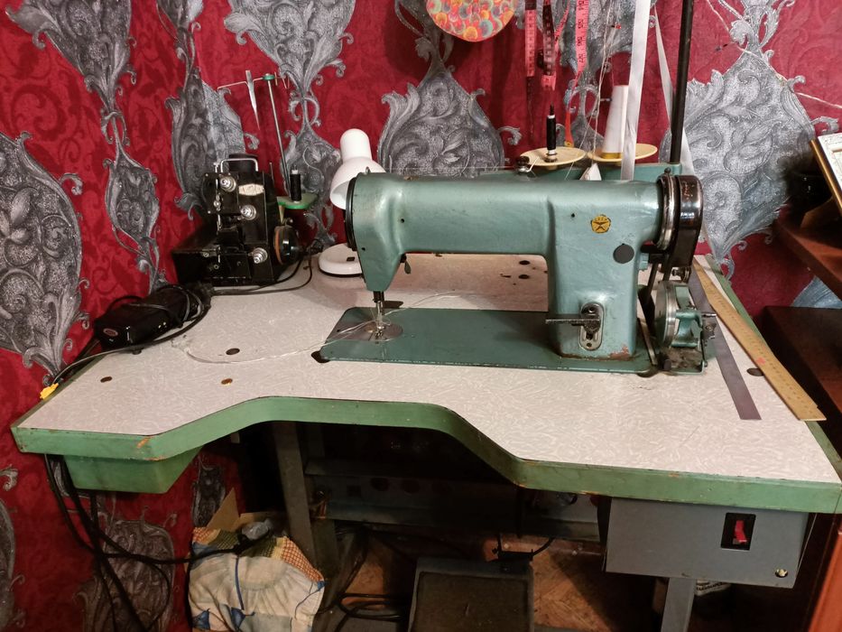 Швейная машинка и Оверлог