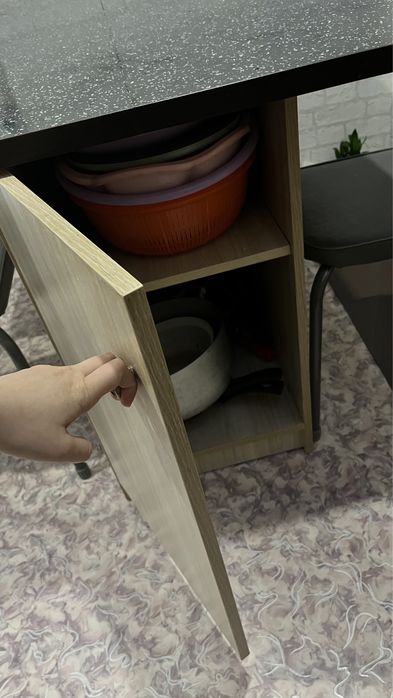 Столшкаф с стульями