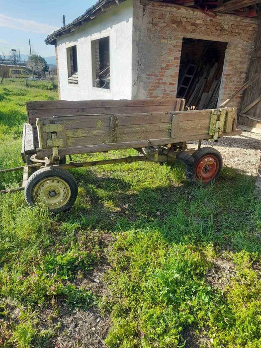 Продавам каруца