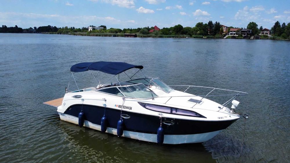 Ambarcatiune BAYLINER 245/255 SB an fabricatie 2009