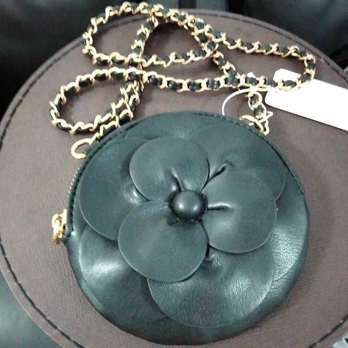 gentuță neagră nouă