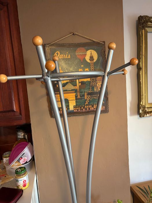 Закачалка за дрехи