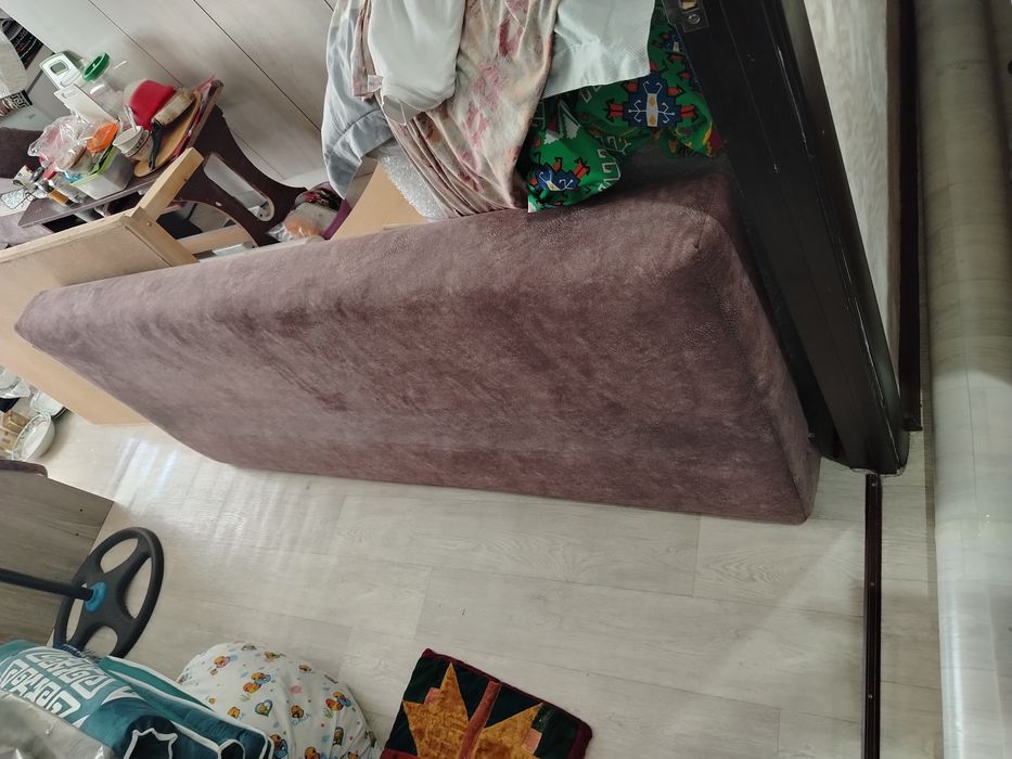 Продам диван . Ульяновский завод..