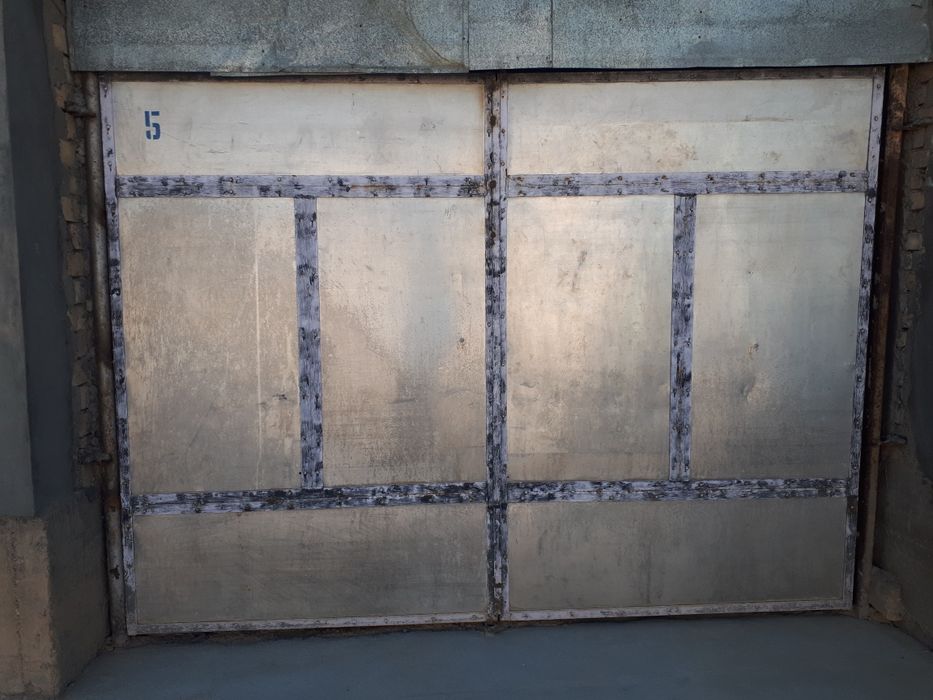 Darvoza srochna sotiladi