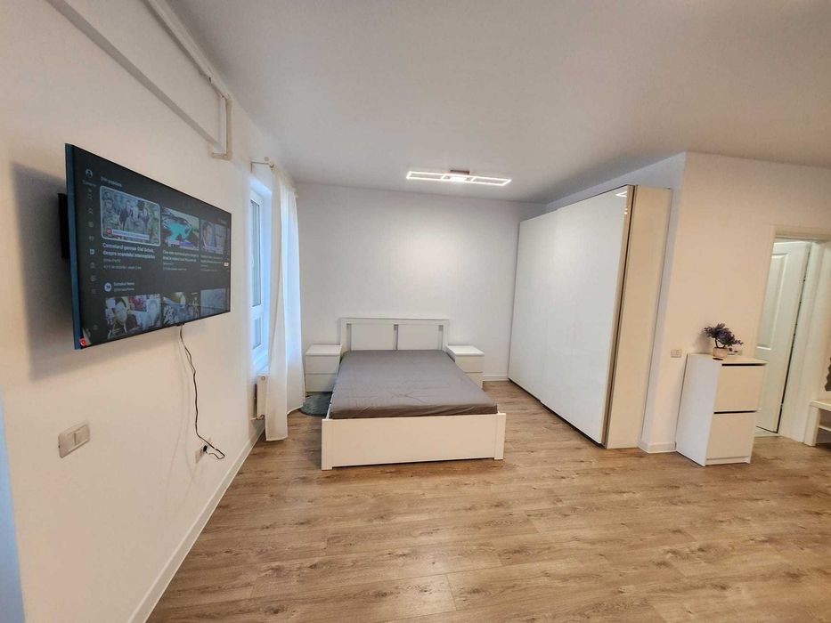 proprietar inchiriez studio central address