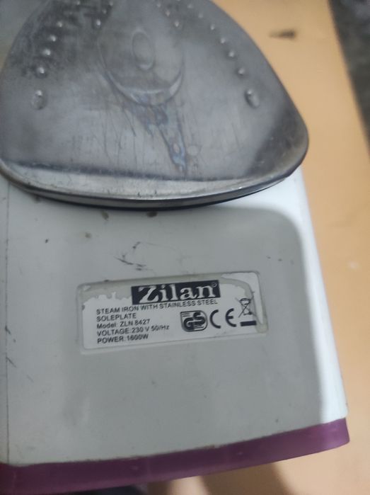 Două fiare de călcat utilizate funcționale, 50 amândouă