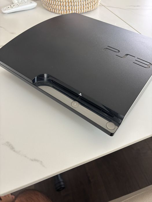 PS3 Slim 500GB.