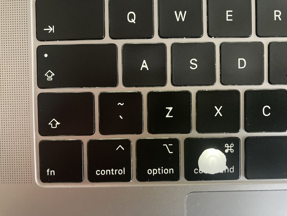 MacBook Pro 15" 2019 2.6GHz 6-Core i7/ 16GB RAM/ 256GB SSD