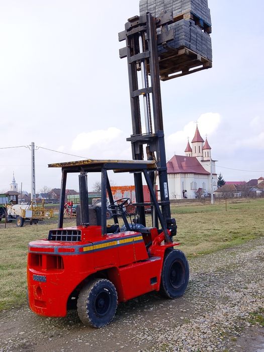 Stivuitor motostivuitor diesel ridica 3.5 T la  4.4 mH  stare f buna