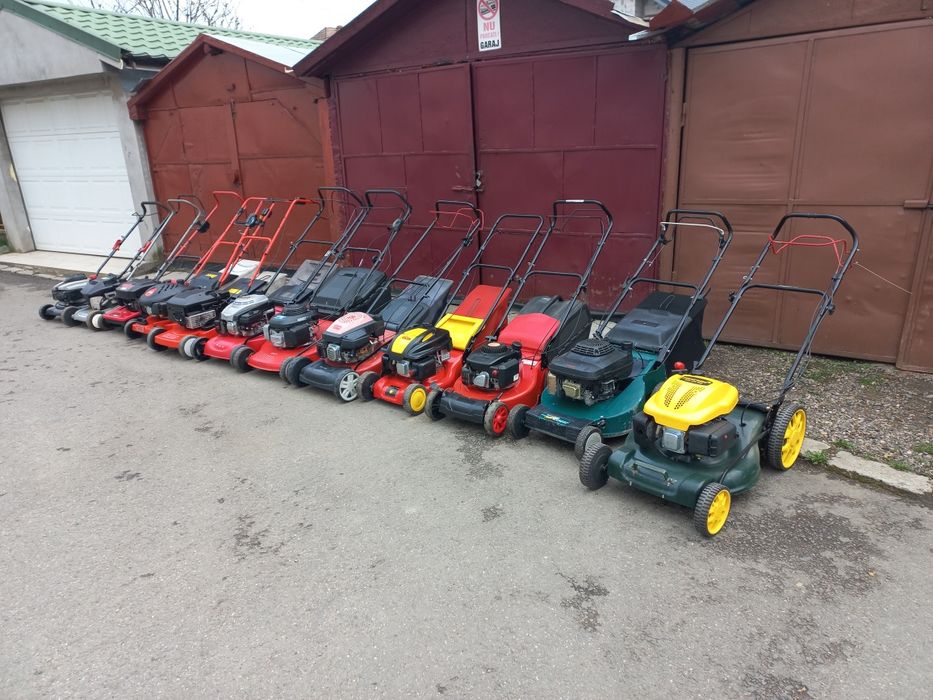 Vand masini tuns iarba