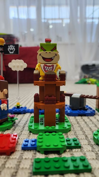 Продам Lego super Mario