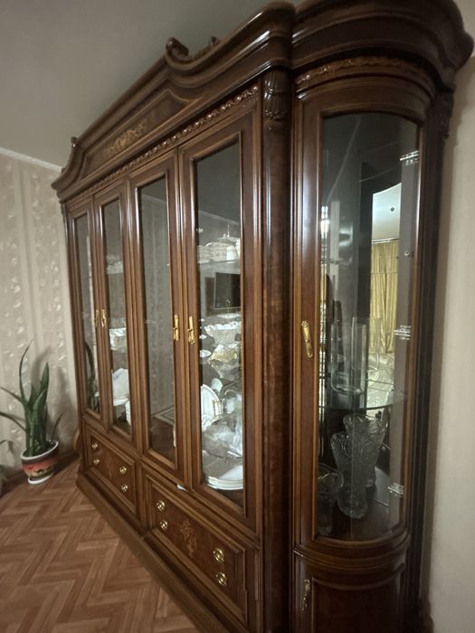 Стенка в гостинную