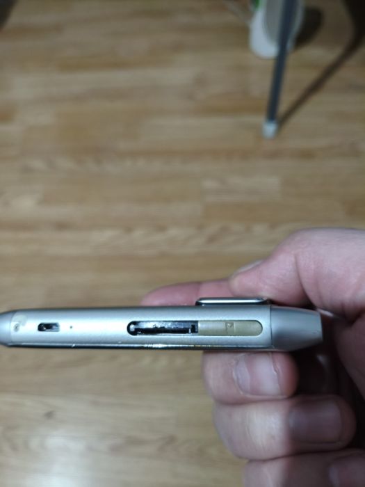 Нокиа Nseries с чехлом