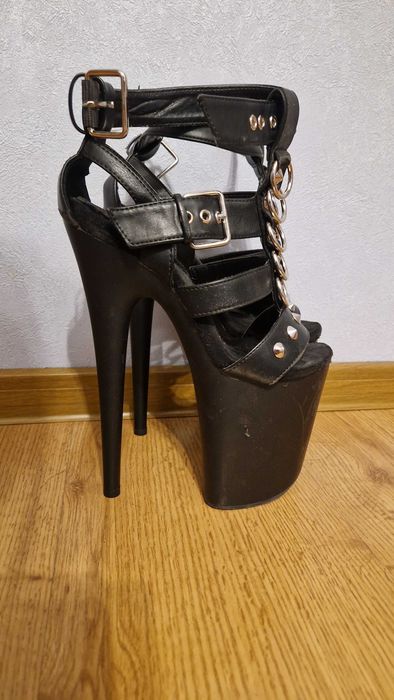 Стрипы Pleaser 35 р