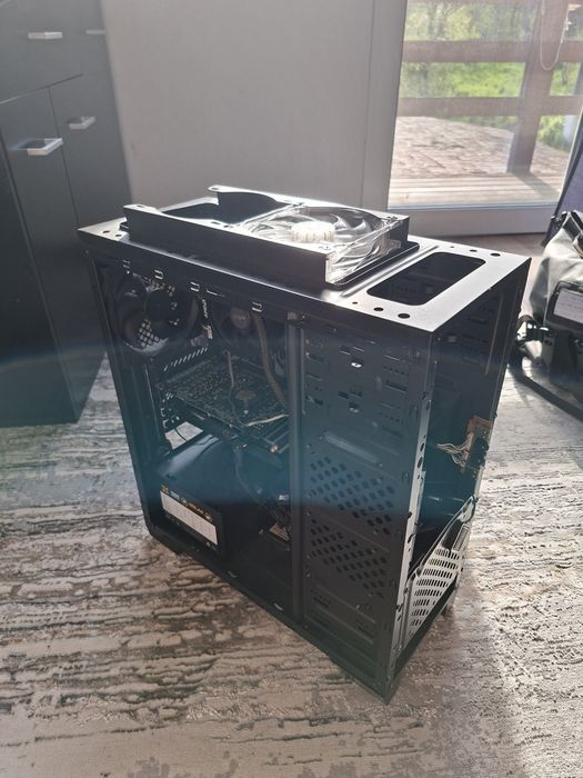Calculator gaming desctop, AMD Ryzen 5 2600, 16gb ram, AMD Radeon RX570