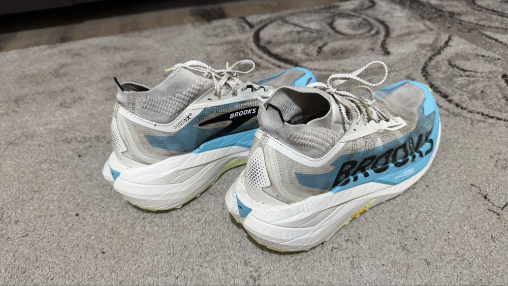 Brooks Cascadia Elite