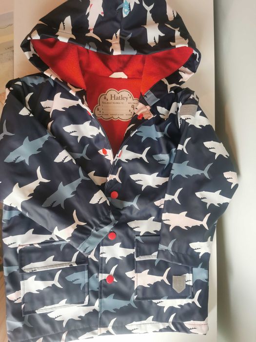 Hatley Sharks Costum ploaie cu culori schimbătoare + cizme copii 4 ani