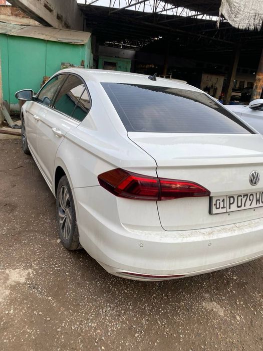 Volkswagen 2020 yili BORA