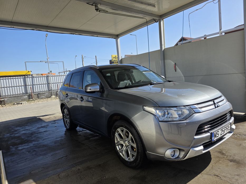 MITSUBISHI Outlander 2014 — imagine 3