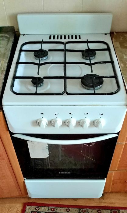 Продам газовую плиту б/у.