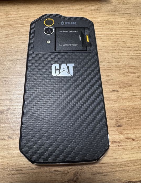 Cat S60 с термокамера Flir ударо устойчив