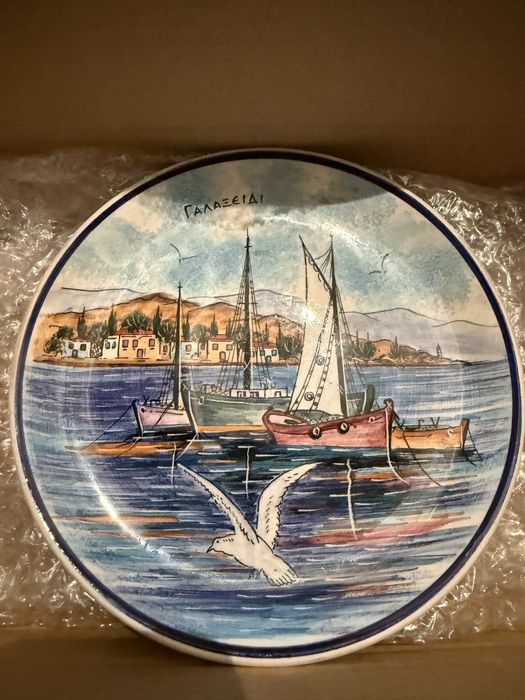 20-30 лева нови чинии от различни места по света