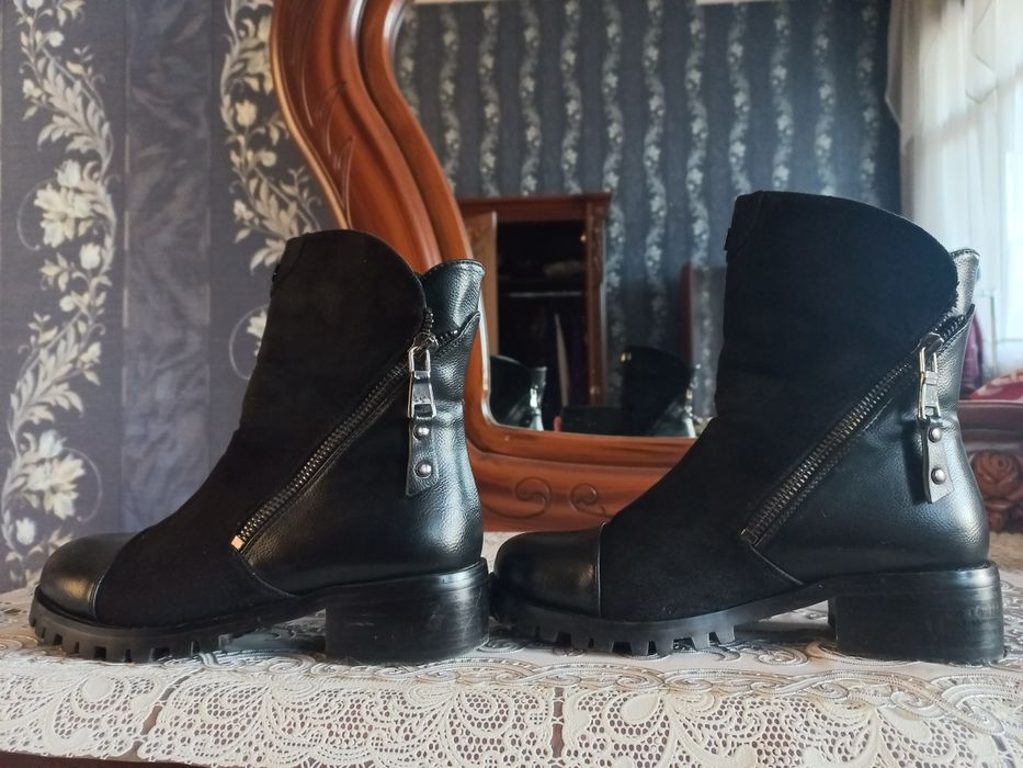 Продам сапожки б.у в отличном состоянии