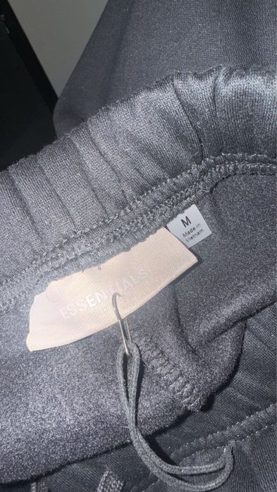 Tracksuit Essential