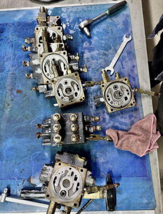 Reparatii / service utilaje / buldo / excavator / buldoexcavator