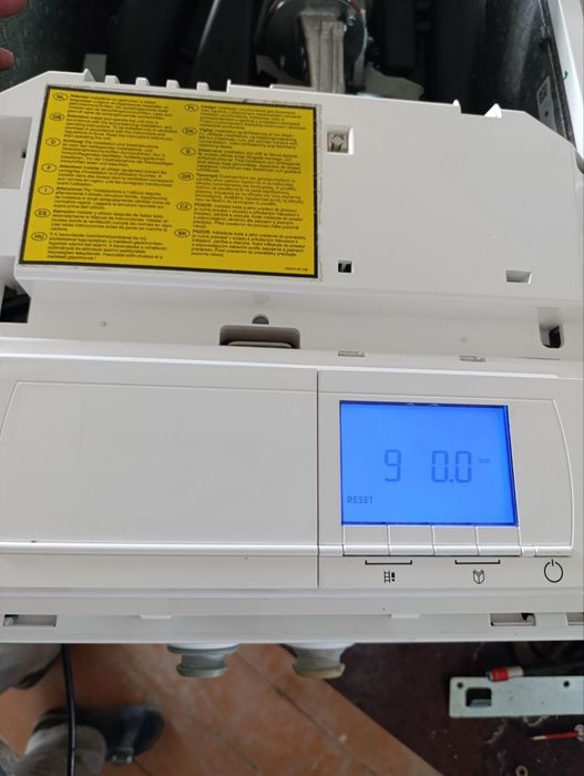 Remeha calenta 40kw sotiladi