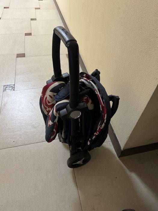 Продам прогулочную коляску Silver Cross