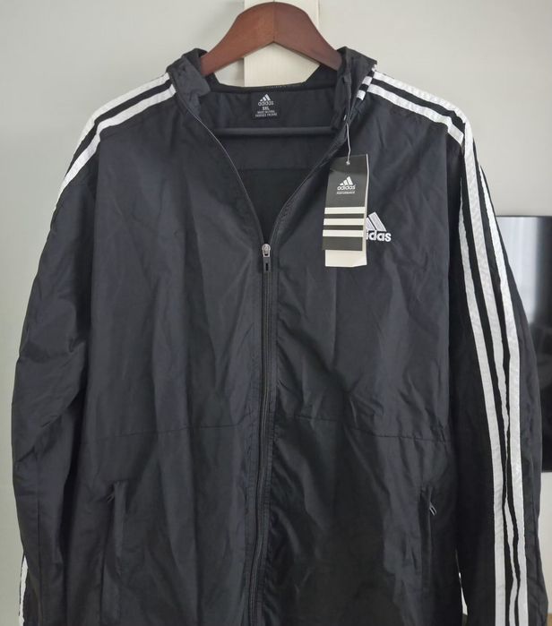 Ветровка Adidas новая