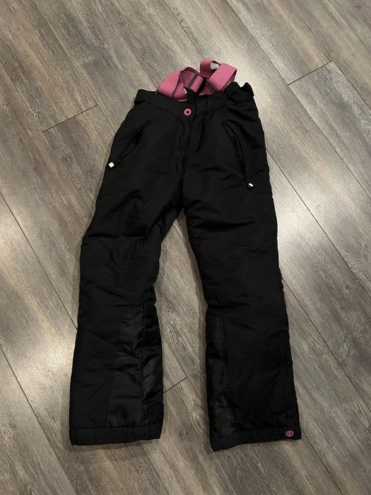 Ски екип момиче 10год 140 см