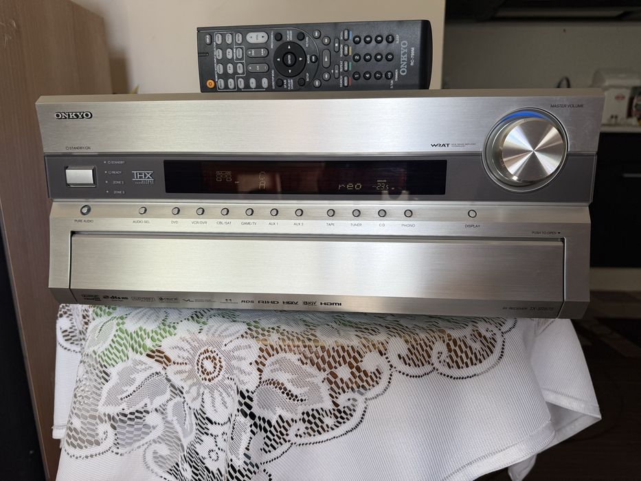 Onkyo TX-SR875 24 КГ мощен ресивър