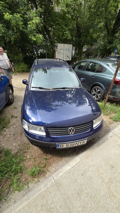 VOLKSWAGEN Passat 2000