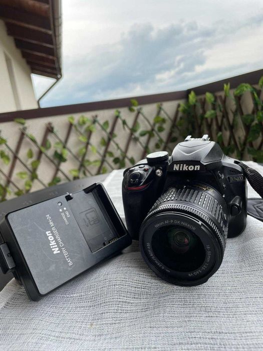 Vând aparat foto Nikon D3400 64k cadre