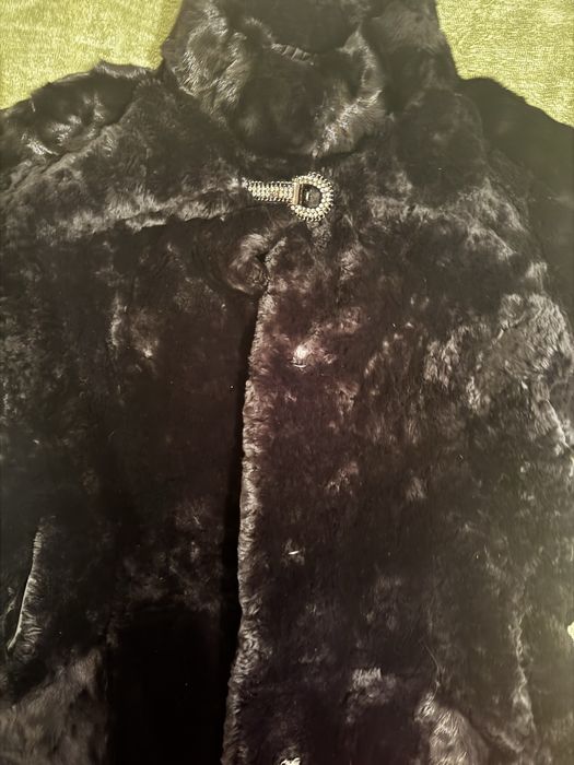 Продается шуба (в хорошем состоянии)