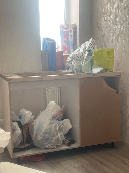 Отдам полку под кухонный гарнитур