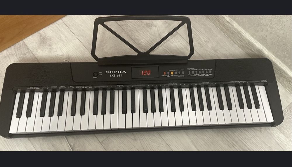 Синтезатор пианино продам