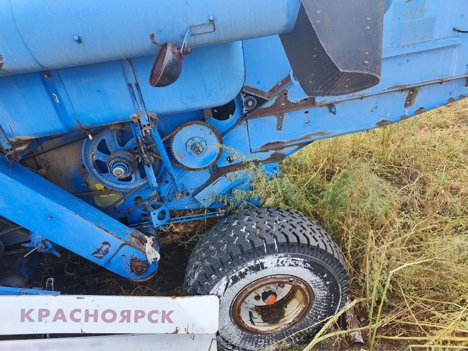 Продам Комбайн Енисей 1200