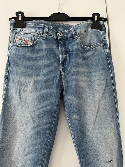 Blugi albastri Diesel
