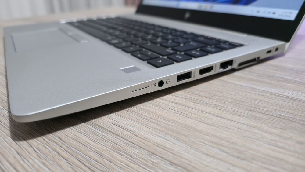 Laptop Hp Elitebook 745 G6, ryzen5, 16Gb, ssd256, 14.1Fhd, ,video 2GB