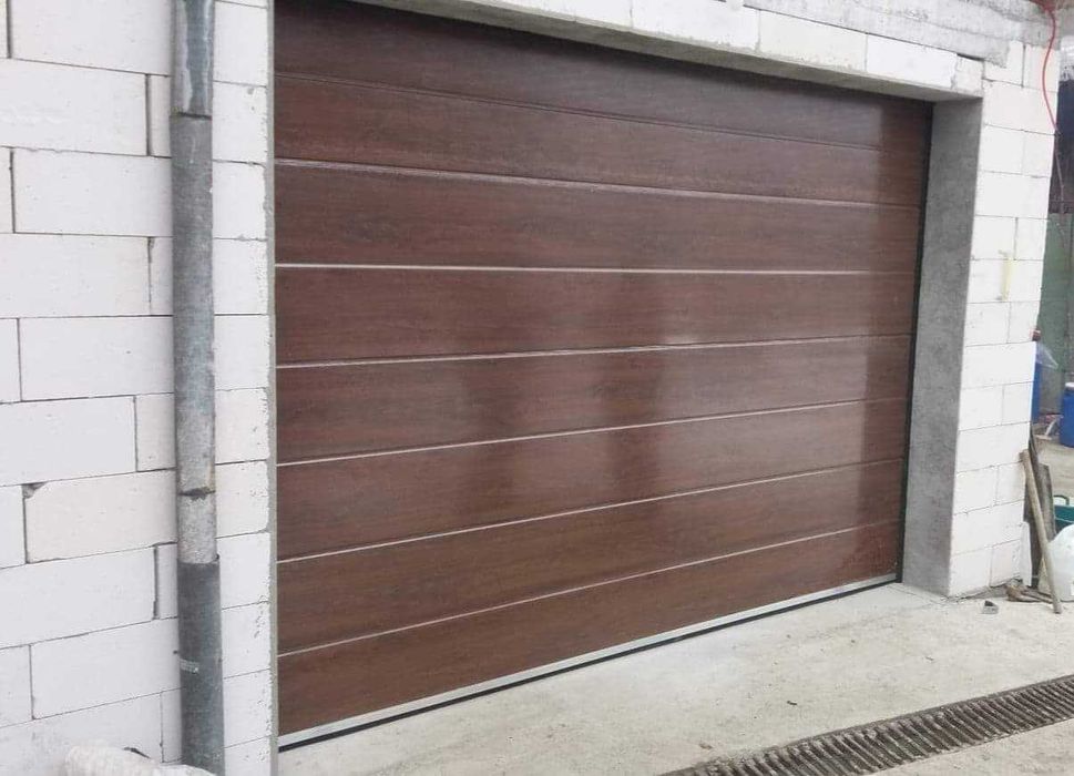 usi de garaj pe comanda