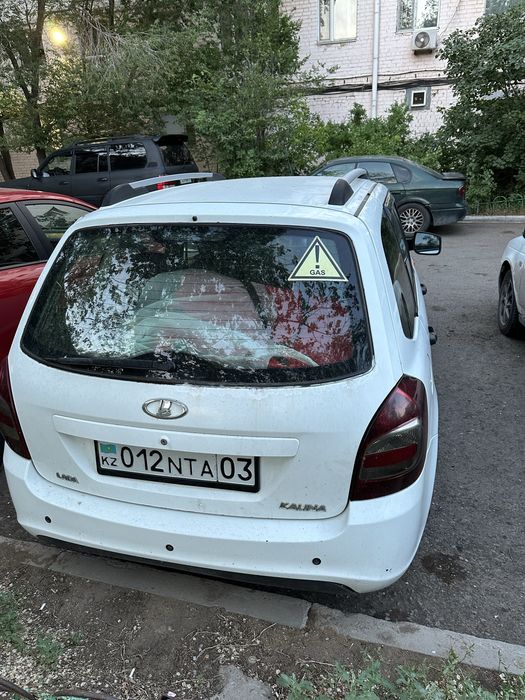 Продам машину Лада Калина