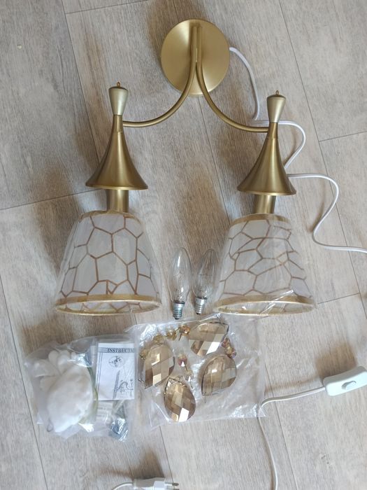 Бра продам новое в комплекте