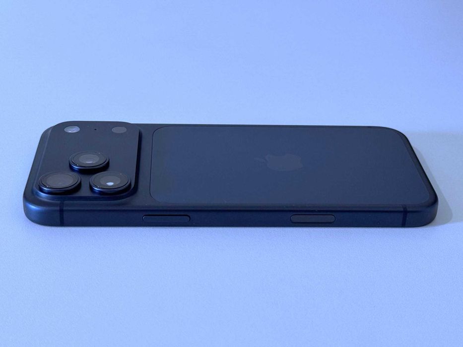 Бартер! Гаранция! Като НОВ! iPhone 17 Pro Max Deep Blue (Син) 100% Батерия.