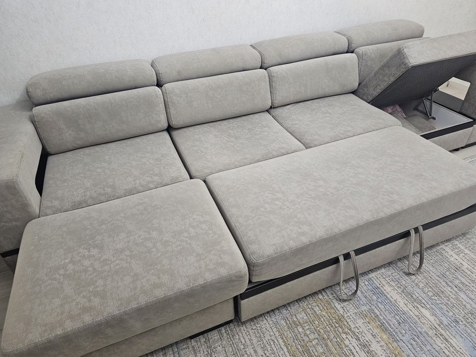 Диван угловой велюровый