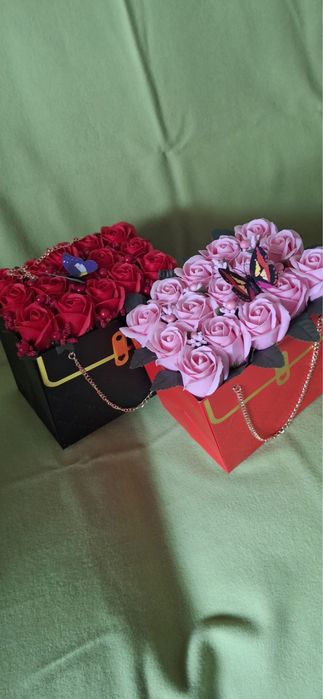 Aranjamente florale cu trandafiri din sapun